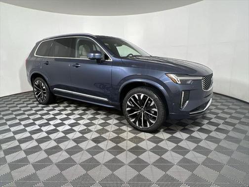 2025 Volvo XC90 B5 Plus 7-Seater
