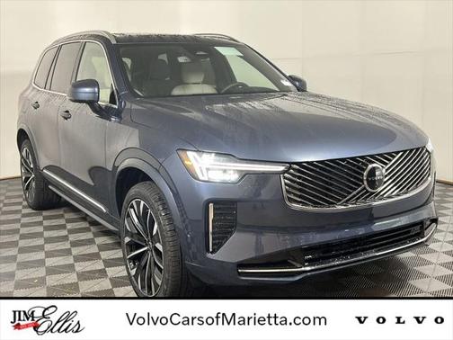2025 Volvo XC90 B5 Plus 7-Seater