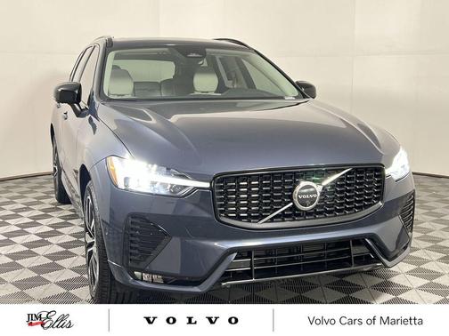 2025 Volvo XC60 B5 Plus