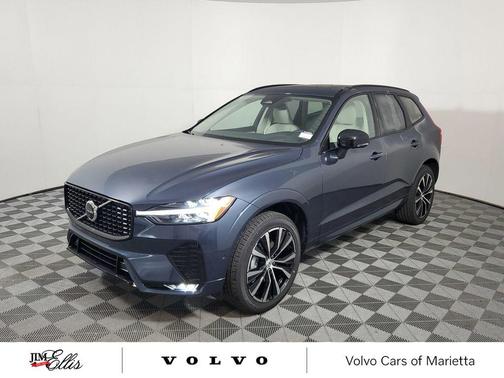 2025 Volvo XC60 B5 Plus
