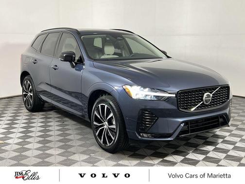 2025 Volvo XC60 B5 Plus