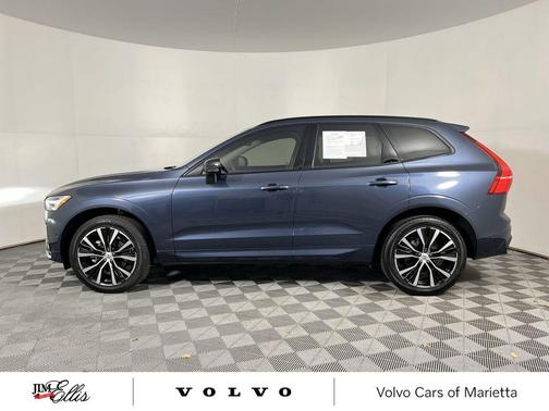 2025 Volvo XC60 B5 Plus