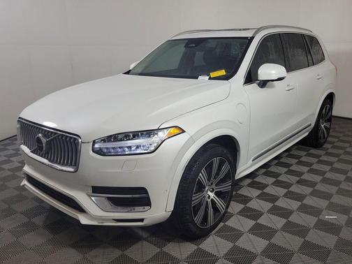 Crystal White Metallic 2024 Volvo XC90 Recharge Plug-In Hybrid T8 Plus Bright Theme 7-Seater