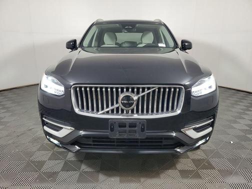 2023 Volvo XC90 B5 Plus
