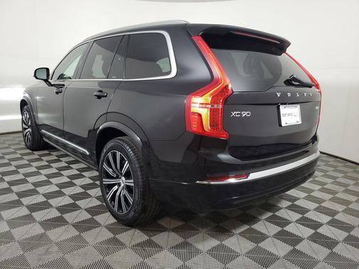 Onyx Black Metallic 2025 Volvo XC90 B5 Core