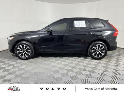 2025 Volvo XC60 B5 Plus
