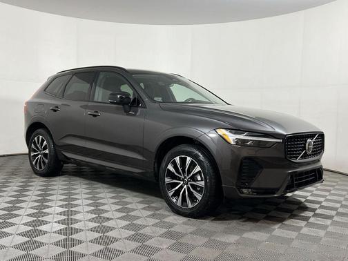 2025 Volvo XC60 B5 Core