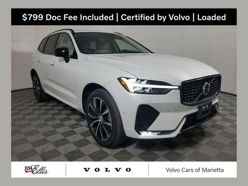 Crystal White Metallic 2023 Volvo XC60 B5 Plus Dark Theme
