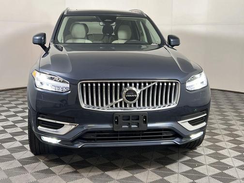 2024 Volvo XC90 B5 Core Bright Theme