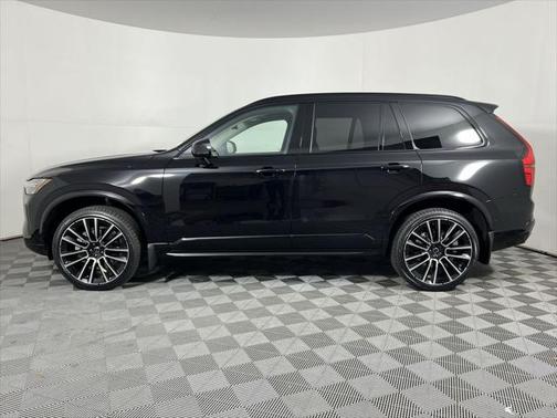 2026 Volvo XC90 B6 Ultra Dark Theme 7-Seater