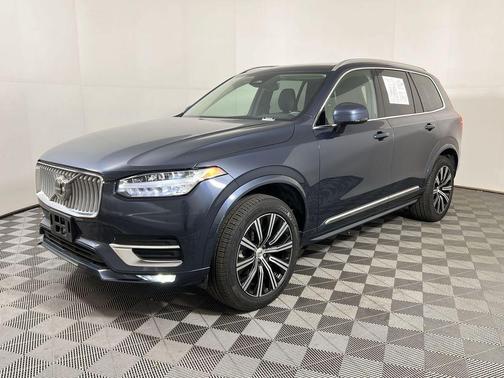 2025 Volvo XC90 B5 Core