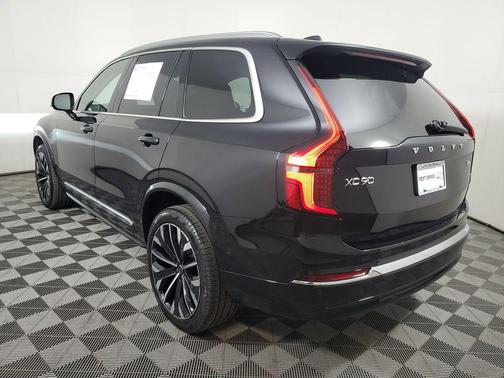 2025 Volvo XC90 B6 Plus 7-Seater