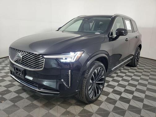 2025 Volvo XC90 B6 Plus 7-Seater