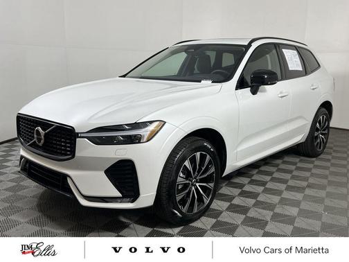 2025 Volvo XC60 B5 Core