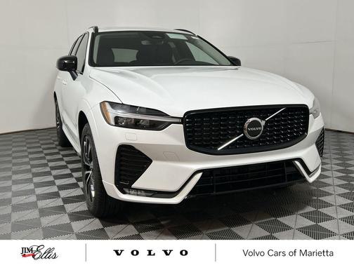 2025 Volvo XC60 B5 Core