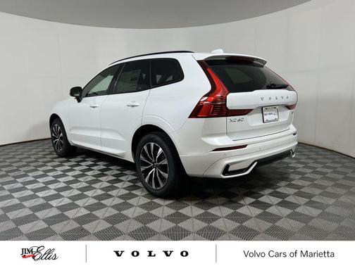 2025 Volvo XC60 B5 Core