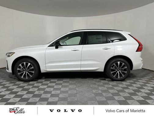 2025 Volvo XC60 B5 Core