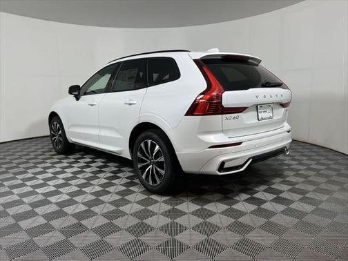 2025 Volvo XC60 B5 Core