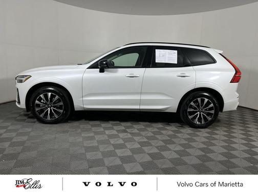 2025 Volvo XC60 B5 Core