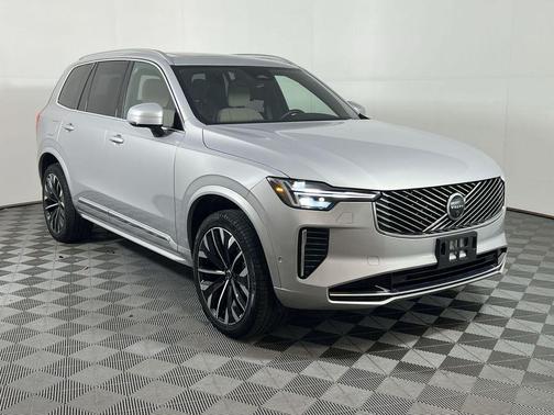 2025 Volvo XC90 B6 Plus 7-Seater