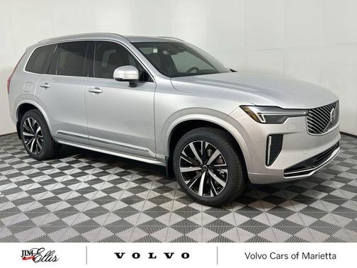 2025 Volvo XC90 B6 Core