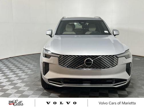 2025 Volvo XC90 B6 Core