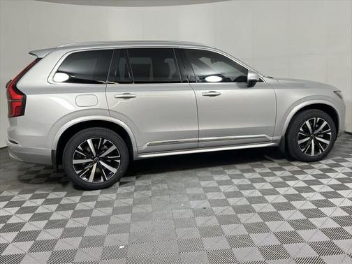 2025 Volvo XC90 B6 Core