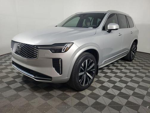 2025 Volvo XC90 B6 Core