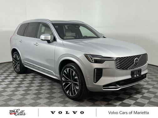 2025 Volvo XC90 B6 Plus 7-Seater