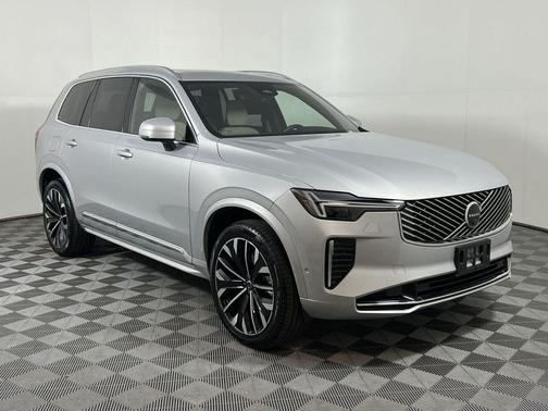 2025 Volvo XC90 B6 Plus 7-Seater