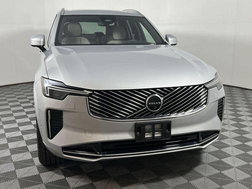 2025 Volvo XC90 B6 Plus 7-Seater