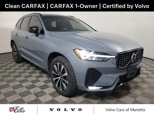 2023 Volvo XC60 B5 Plus Dark Theme