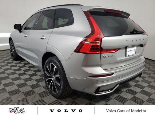 Silver Dawn Metallic 2023 Volvo XC60 B5 Plus Dark Theme