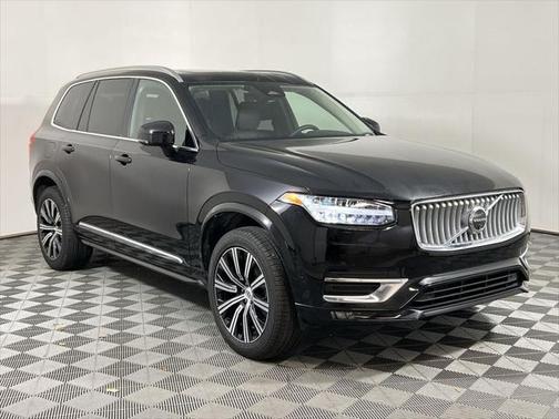 2024 Volvo XC90 B5 Plus Bright Theme