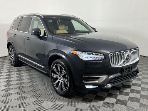 2022 Volvo XC90 T6 Inscription