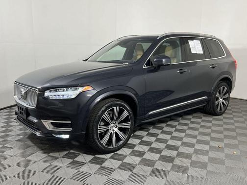 2022 Volvo XC90 T6 Inscription