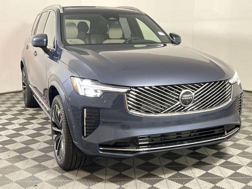 2026 Volvo XC90 B6 Plus 7-Seater