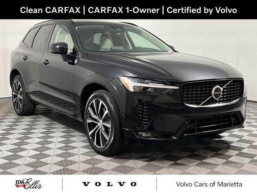 2023 Volvo XC60 B5 Plus Dark Theme