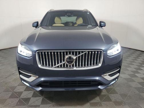 2023 Volvo XC90 B6 Ultimate 7-Seater
