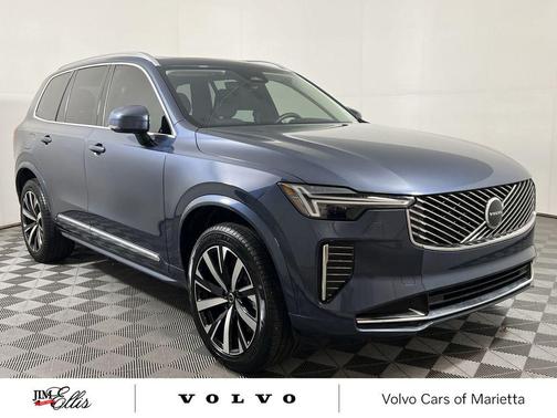 2025 Volvo XC90 B6 Core