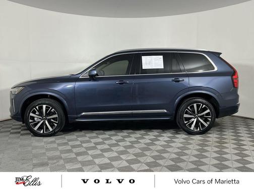2025 Volvo XC90 B6 Core