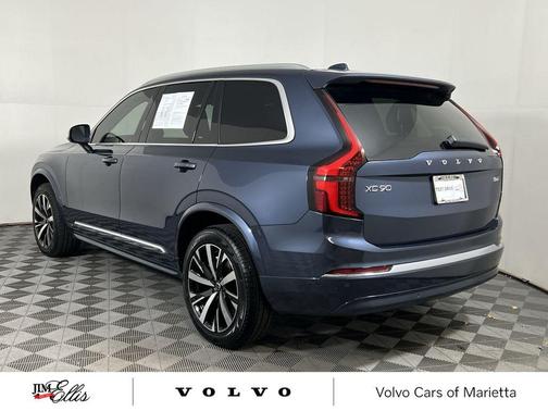 2025 Volvo XC90 B6 Core