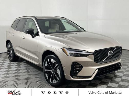 2026 Volvo XC60 B5 Plus