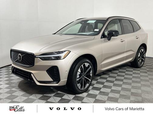 2026 Volvo XC60 B5 Plus