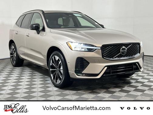 2026 Volvo XC60 B5 Plus