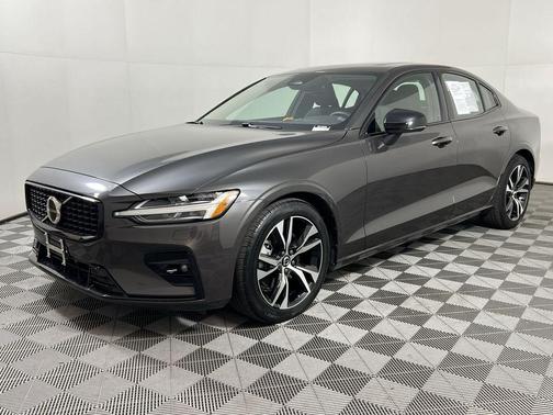 2025 Volvo S60 B5 Core