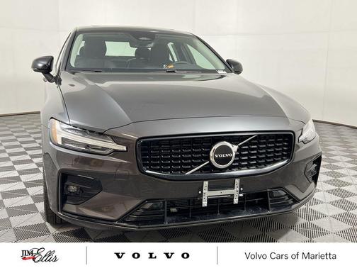 2025 Volvo S60 B5 Core