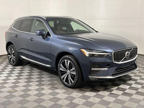 2023 Volvo XC60 B5 Plus Bright Theme