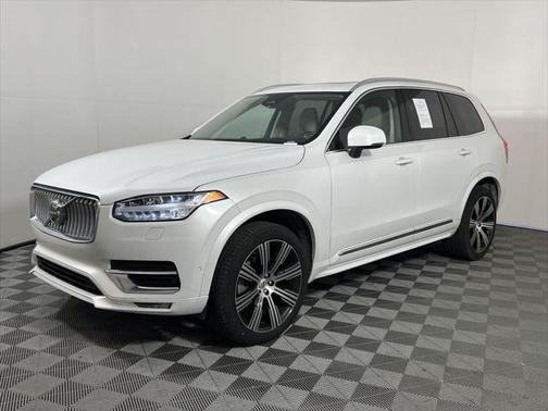 2023 Volvo XC90 B6 Ultimate 6-Seater