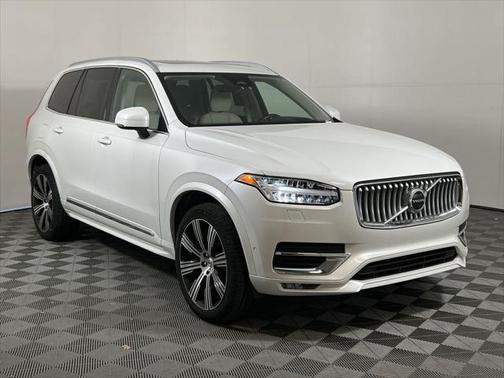 2023 Volvo XC90 B6 Ultimate 6-Seater